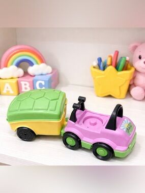 Fisher Price Little People Pink Jeep & Turtle Shell Camper Trailer Set 2009
